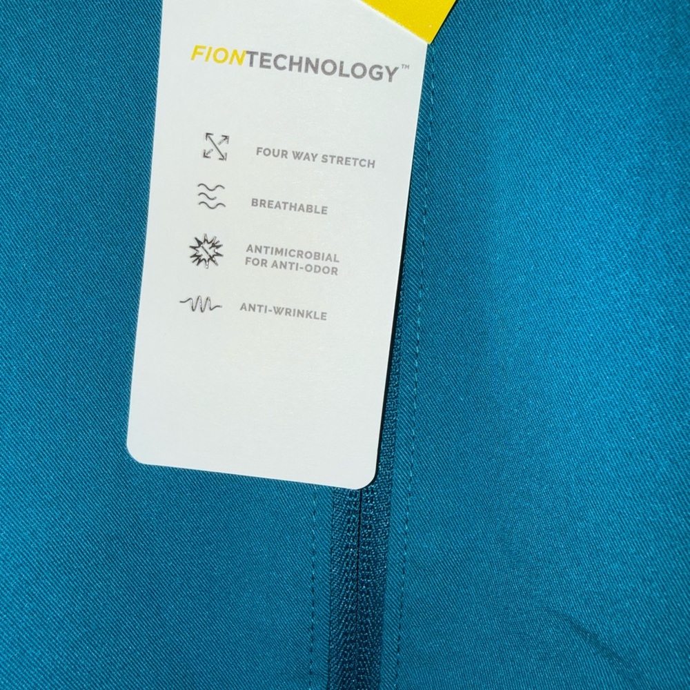 Figs Sydney Performance Scrub Jacket in Pacific Blue - Picture 6 of 6